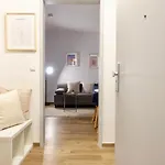 Apartment Modernes Studio-apartment Mit Privatem Stellplatz Fuer Bis Zu 4 Personen Naehe Mosel & Weinberge Und Stadtnah *