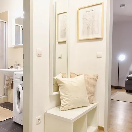 Modernes Apartment, Stadtnah, Stellplatz, Naehe Mosel