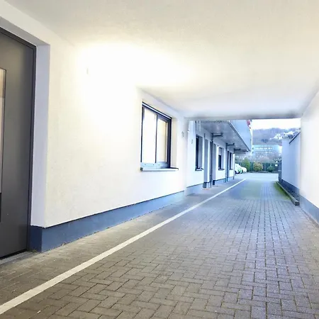 Modernes Apartment, Stadtnah, Stellplatz, Naehe Mosel Apartment *