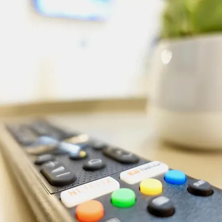 Modernes Studio-apartment Mit Privatem Stellplatz Fuer Bis Zu 4 Personen Naehe Mosel & Weinberge Und Stadtnah * كوبلنس