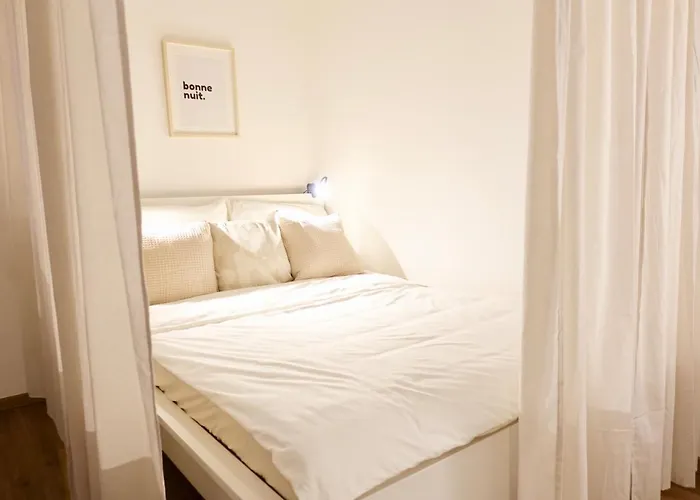 Modernes Studio-apartment Mit Privatem Stellplatz Fuer Bis Zu 4 Personen Naehe Mosel & Weinberge Und Stadtnah Διαμέρισμα Κόμπλεντς