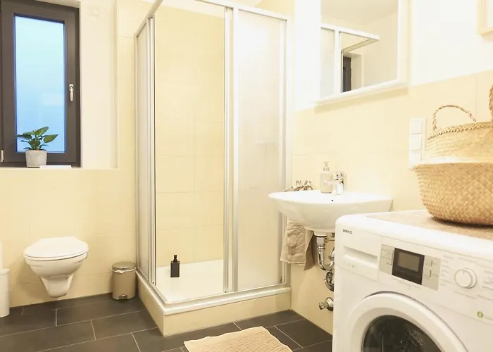 Apartment Modernes Studio-apartment Mit Privatem Stellplatz Fuer Bis Zu 4 Personen Naehe Mosel & Weinberge Und Stadtnah