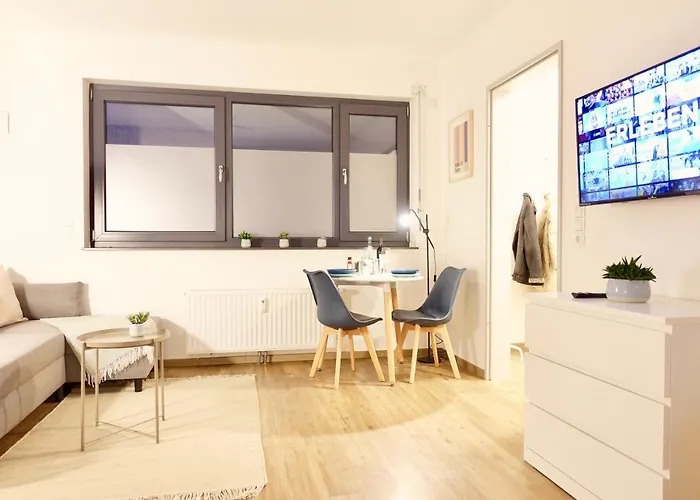 Modernes Studio-apartment Mit Privatem Stellplatz Fuer Bis Zu 4 Personen Naehe Mosel & Weinberge Und Stadtnah * Koblenz (Rhineland-Palatinate)